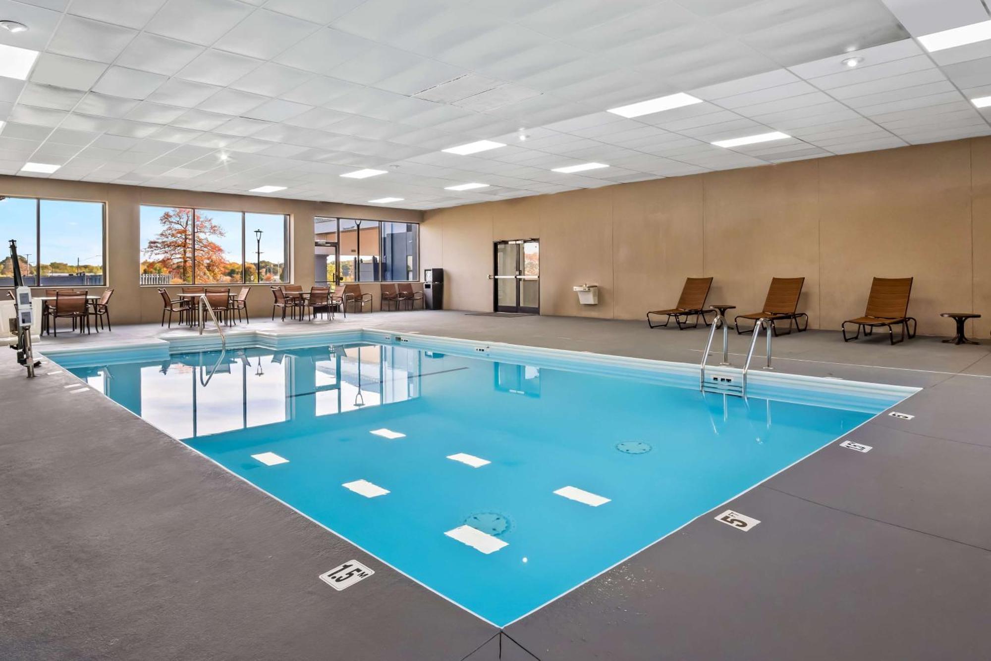 Surestay Plus Hotel By Best Western Stevensville St Joseph Eksteriør billede