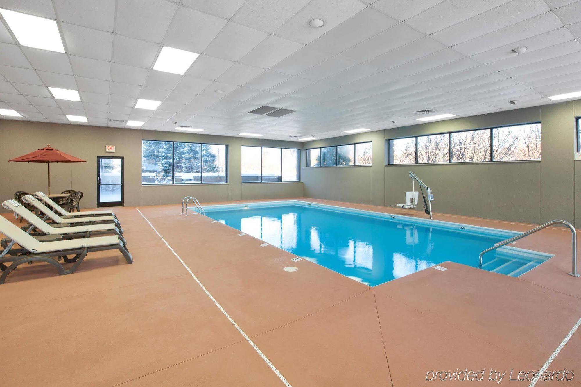 Surestay Plus Hotel By Best Western Stevensville St Joseph Eksteriør billede
